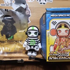 Mega Space Molly Series 4 - Lala Company